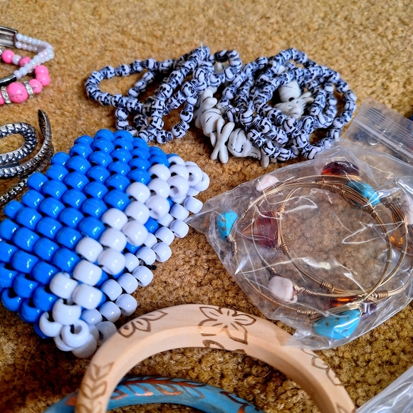 FREE GIFT/GIFTS IN EVERY PURCHASE!! - Picture 12 of 14